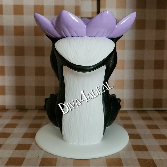 New! Bath & Body Works FLOWERY SKUNK Pedestal 3-Wick Candle Holder - Picture 3 of 5